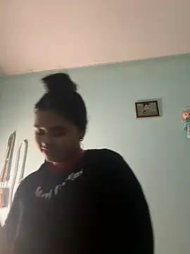 Chatroom XXX en direct de Aloyenita