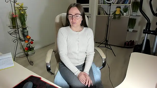 Pokazy przed kamerką – Vika73