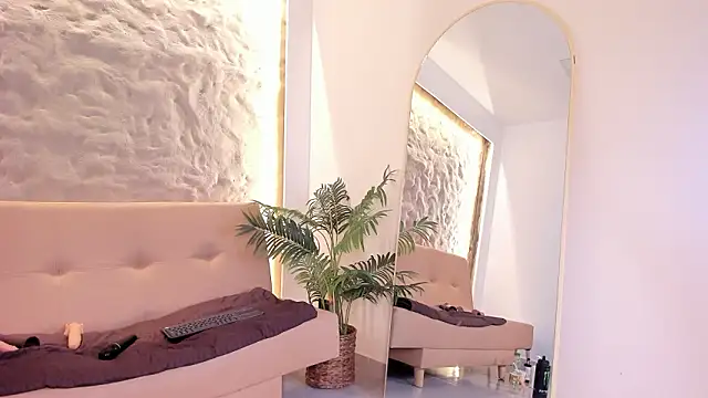 ainaah_ live XXX chat