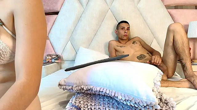 Zoelucas Chat XXX live