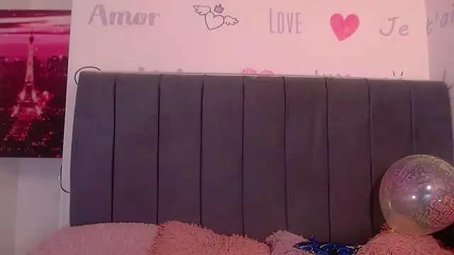 SachaBratz: онлайн-секс-чат