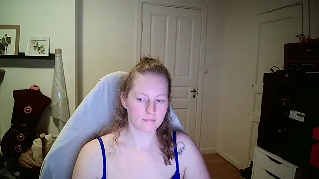 Girlnina-1995: онлайн-секс-чат