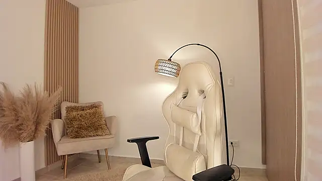 wandathompson_: онлайн-секс-чат