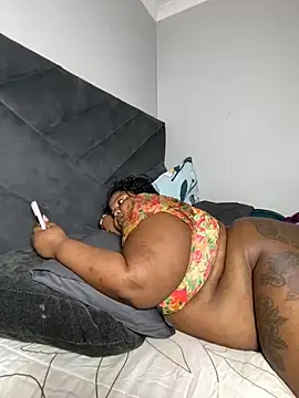 MissLola27 Chat XXX live