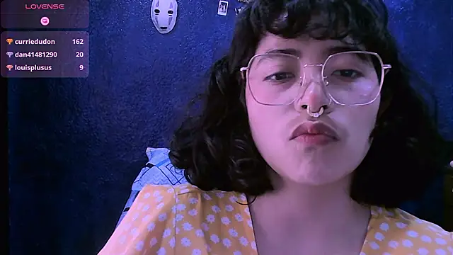 NinaYellow Chat XXX live