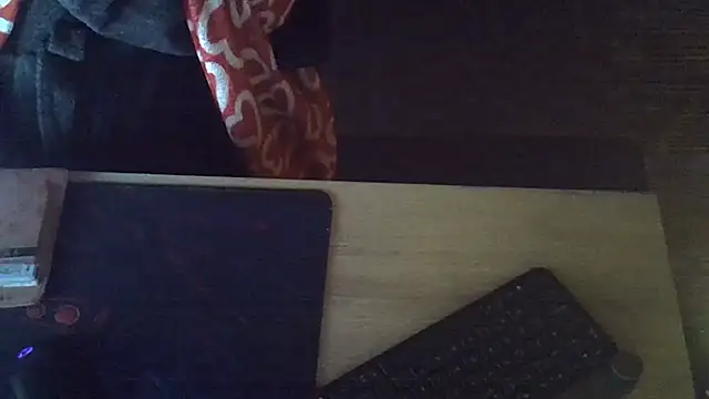 Silvia2277 élő XXX-chatje