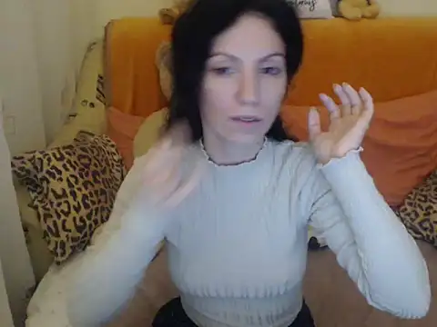 Emmatoo: онлайн-секс-чат