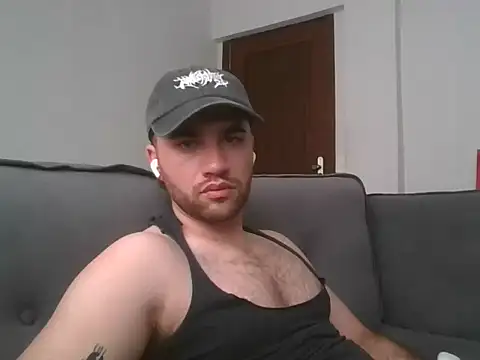 Show modela TomAlex na web-kameri