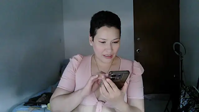 luxandracon23's Live XXX Chat