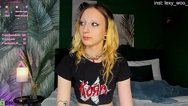 Lexy-Woorhez: онлайн-секс-чат