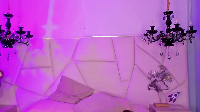 Aitana_Hilton_: онлайн-секс-чат