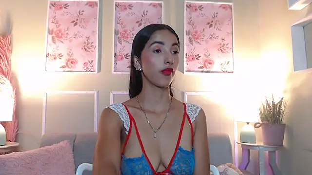 MilkyLally Chat XXX live