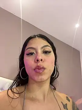 GabyLaurens: онлайн-секс-чат