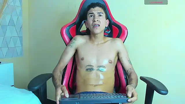 XXX chat uživo modela JacksonWillss