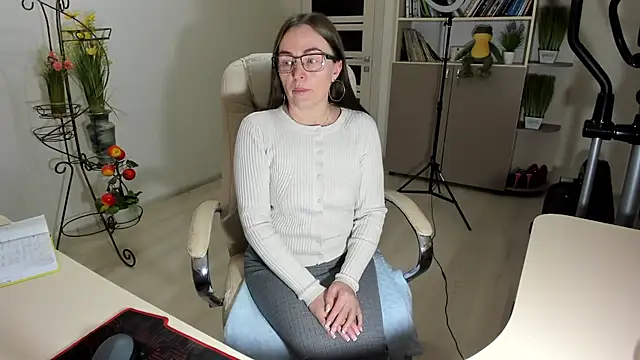 Vika73: онлайн-секс-чат