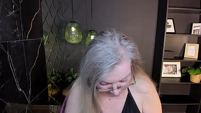 NataliMellow Chat XXX live