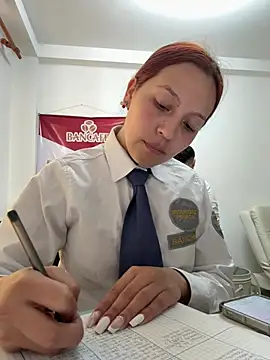 Emily-7_ Chat XXX in diretta