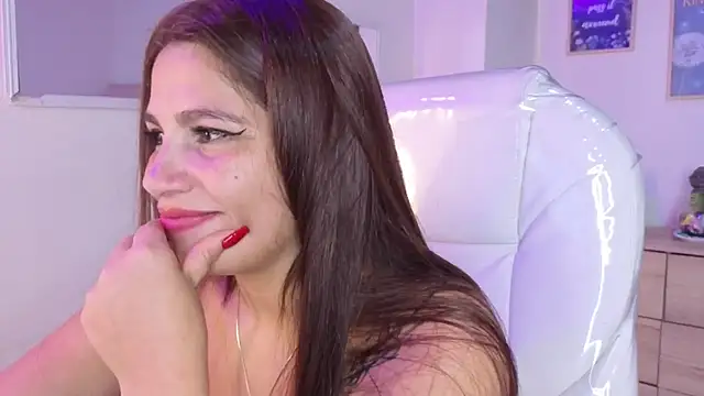 Chatroom XXX en direct de bluee_hazell