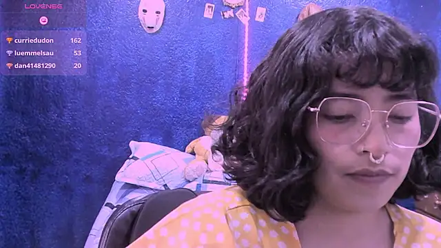 NinaYellow লাইভ XXX চ্যাট