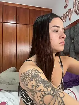 Veronica_isaza__: онлайн-секс-чат