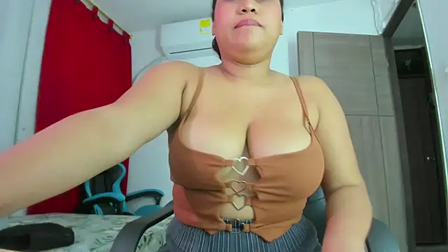 Lunastar02のライブXXXチャット