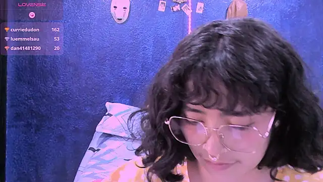 NinaYellowのライブXXXチャット