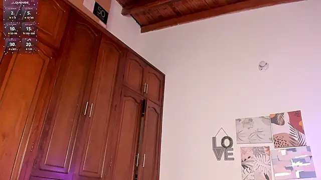 แชท XXX สดของ pocahotass_11