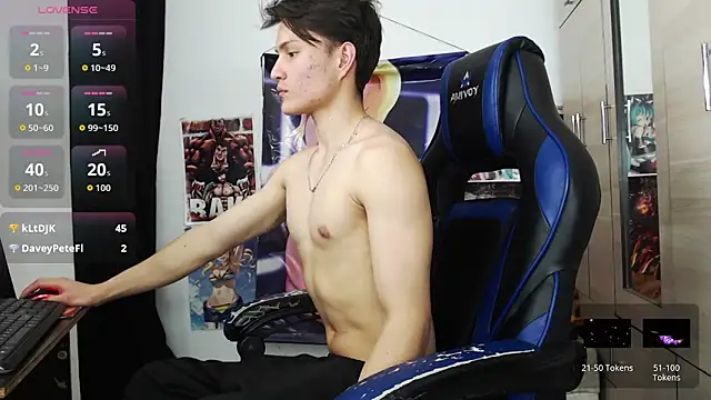 sr_jaeger: онлайн-секс-чат