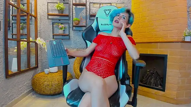 Amy_petitee Chat XXX in diretta