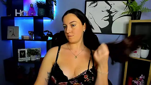 FUN_AMI Adlı Modelin Canlı XXX Sohbeti