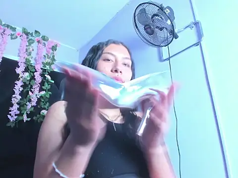 nicolfontana_'s Live XXX Chat