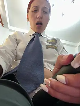 Emily-7_: онлайн-секс-чат