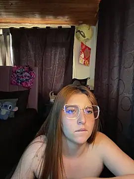 CoraVibes live XXX chat