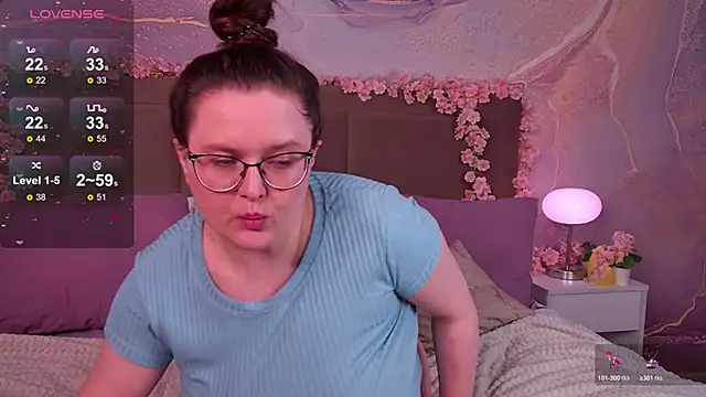 Chat XXX en directo de HelenDanvers