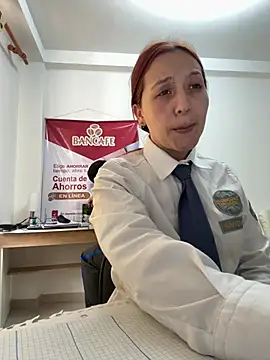 Emily-7_ – Naživo XXX chat