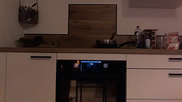 Show modela OndeSensuelle na web-kameri