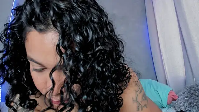 Czat XXX na żywo – Alexxxholy