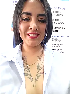 MAYE__13 – Naživo XXX chat