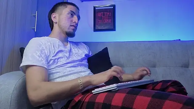 AresMassimoX's Webcam Show