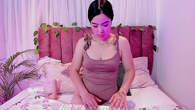 Sarah_amy_ Chat XXX live