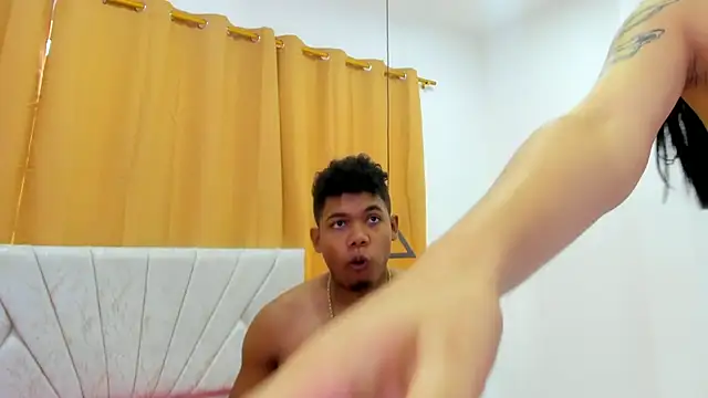 Czat XXX na żywo – emma_and_michael