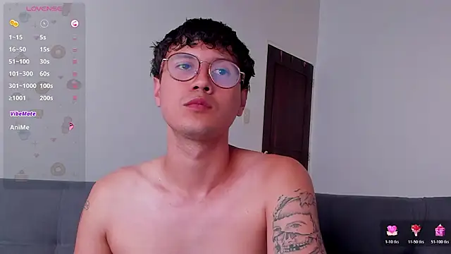 Chatroom XXX en direct de LeaneSeb