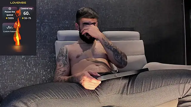 Онлайн чат XXX MarkWalker__