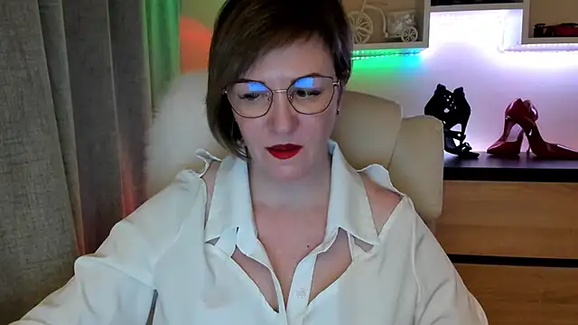 feliziaDesire Chat XXX in diretta