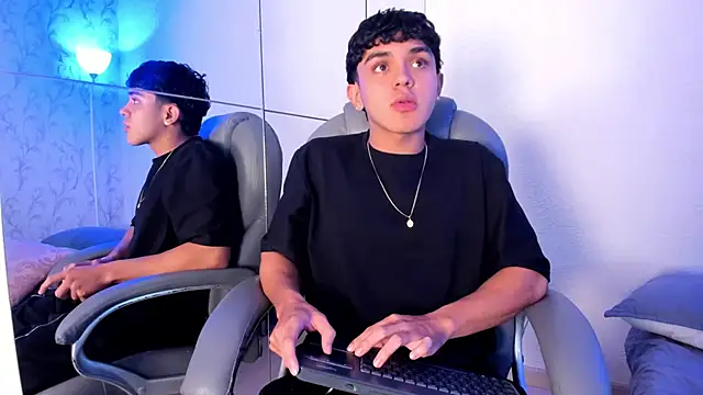 _TaylorBlack: онлайн-секс-чат