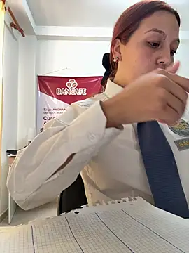 Chat XXX ao vivo de Emily-7_