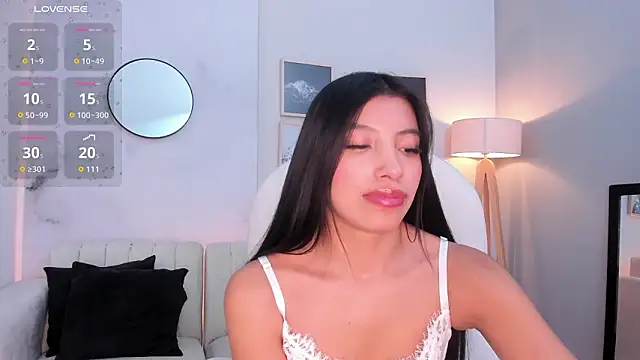 Tiffany_Low: онлайн-секс-чат