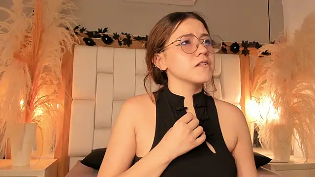 Онлайн чат XXX Daphne_And_Roger