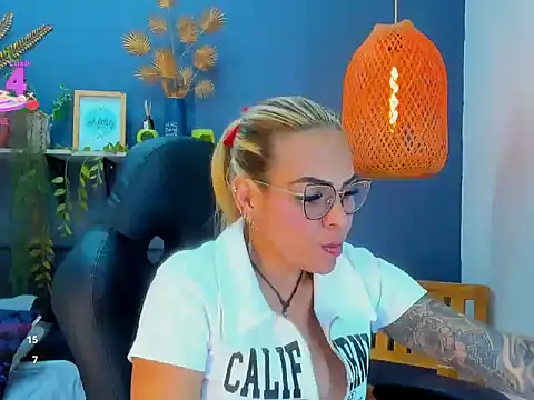 yessila_parker élő XXX-chatje