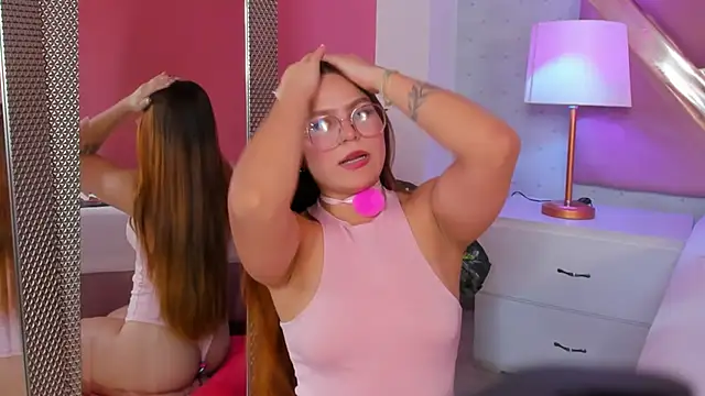 VictoriaLasse Adlı Modelin Canlı XXX Sohbeti